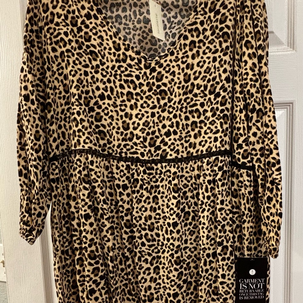 NWT fun leopard print dress. Great with boots or sandels.
